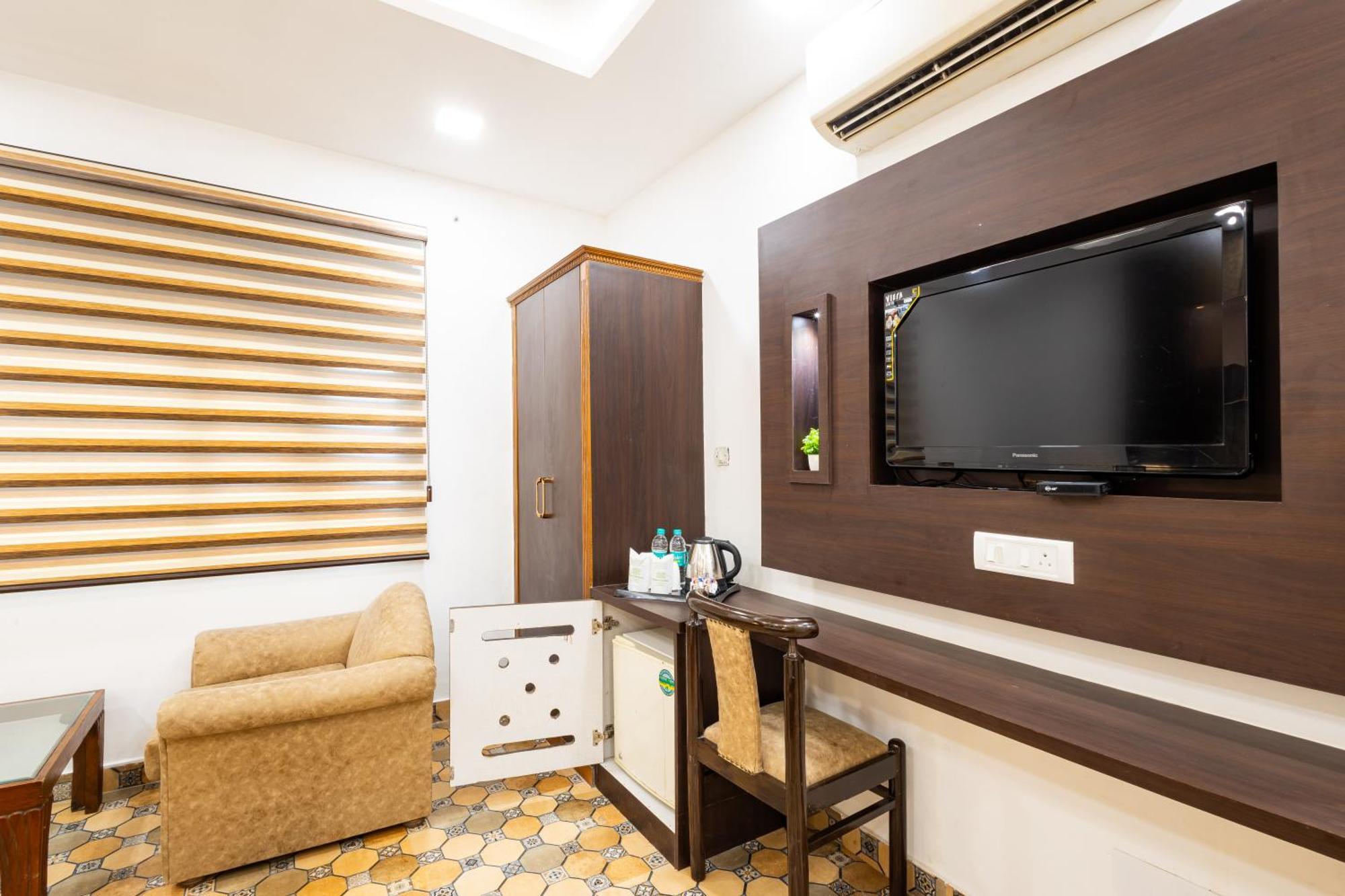Hotel Panickers Residency - Ajmal Khan Market Near Karol Bagh Metro Dillí Exteriér fotografie