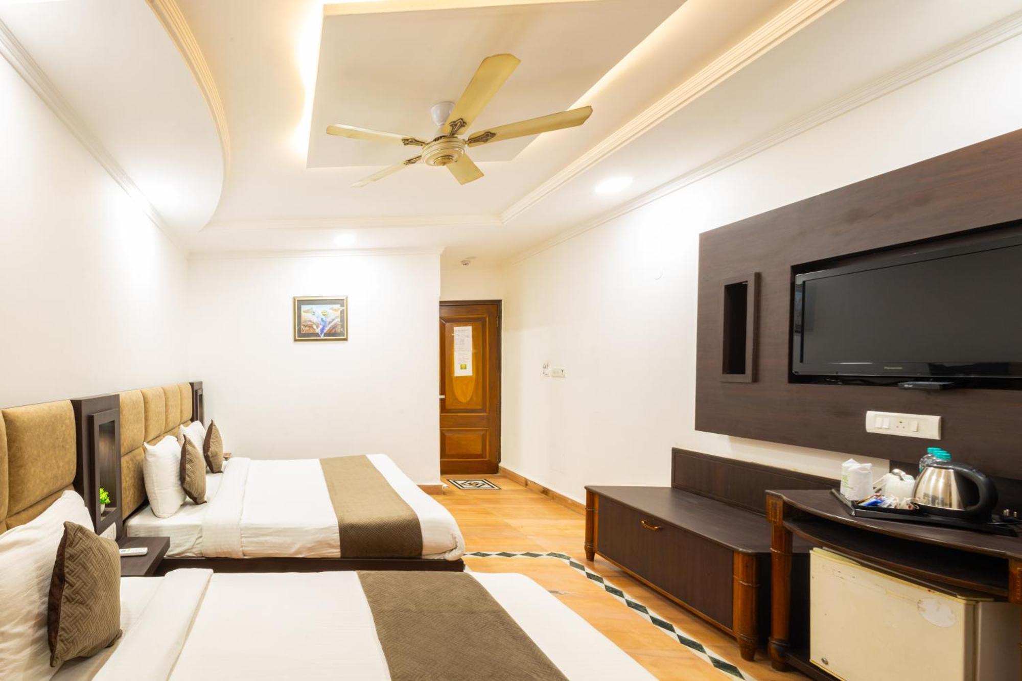 Hotel Panickers Residency - Ajmal Khan Market Near Karol Bagh Metro Dillí Exteriér fotografie